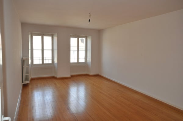 A louer spacieux appartement de 3 pièces avec cheminée à Avenches 3