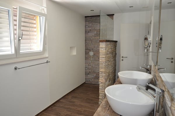 A LOUER HALLE COMMERCIALE, VILLA, DUPLEX, PLACES PARC 9