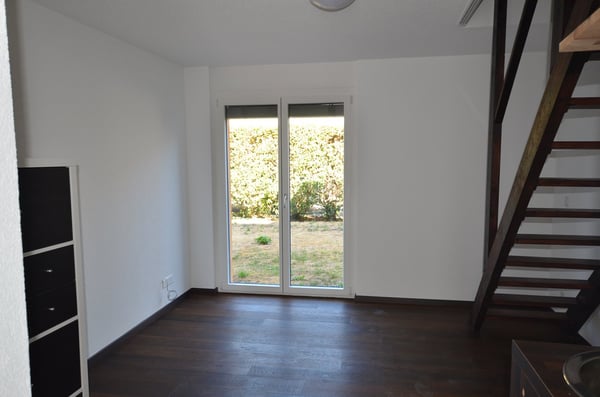 A LOUER HALLE COMMERCIALE, VILLA, DUPLEX, PLACES PARC 10