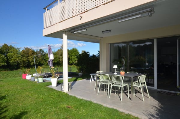 Magnifique appartement 4,5 pièces rez de jardin à Avenches 3