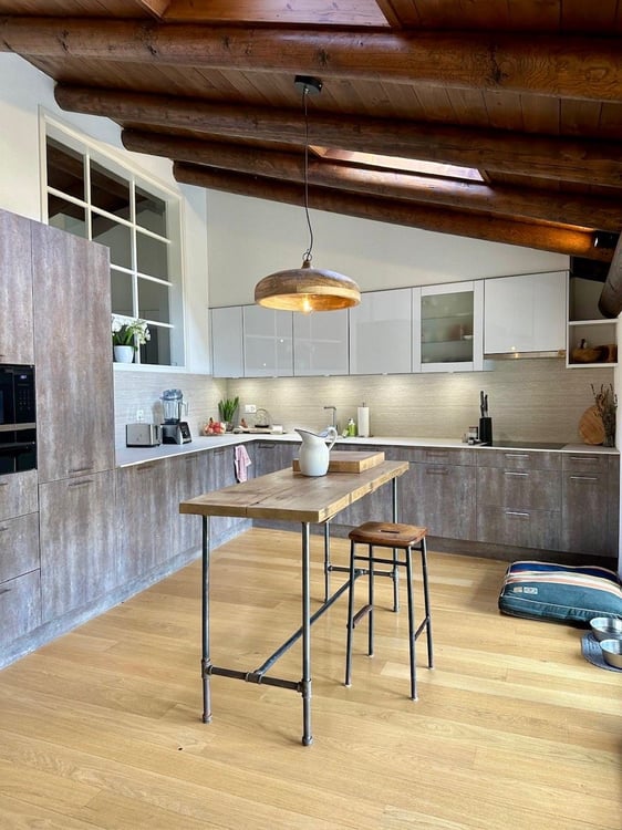 Charming duplex apartment in the historic center of Origlio 5