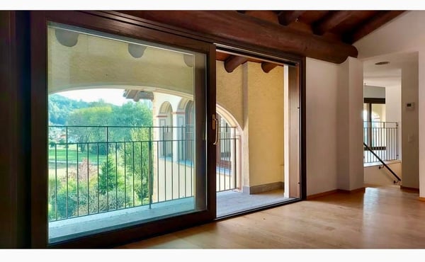 Charming duplex apartment in the historic center of Origlio 8