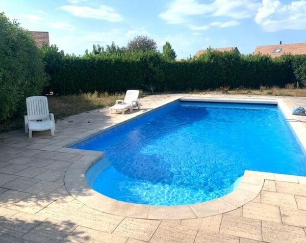 Villa familiale exceptionnelle avec piscine à Jouxtens-Mézery 1