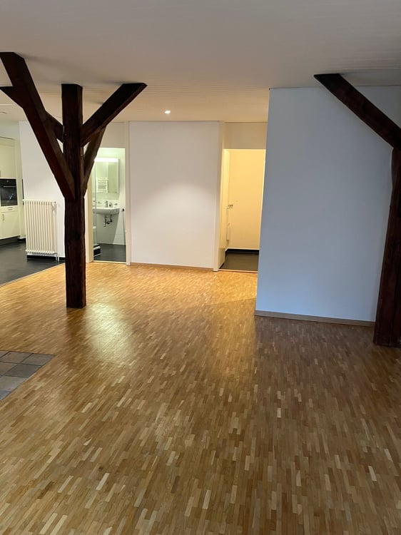 Charmant appartement de 2,5 pièces au 4ème étage au centre de Lausanne 4