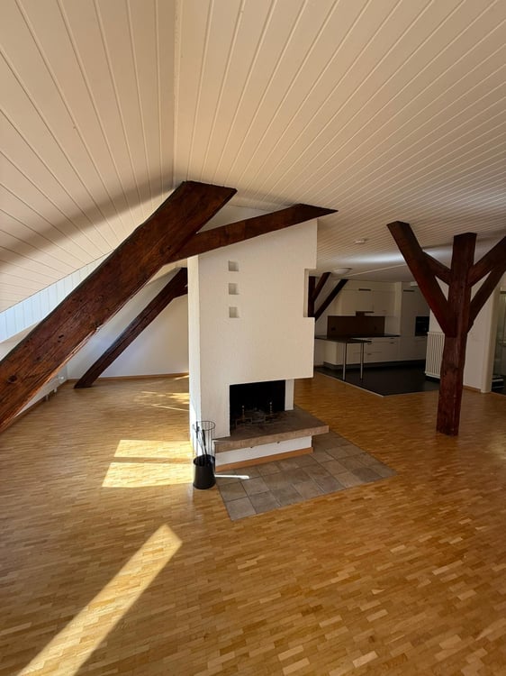 Charmant appartement de 2,5 pièces au 4ème étage au centre de Lausanne 3
