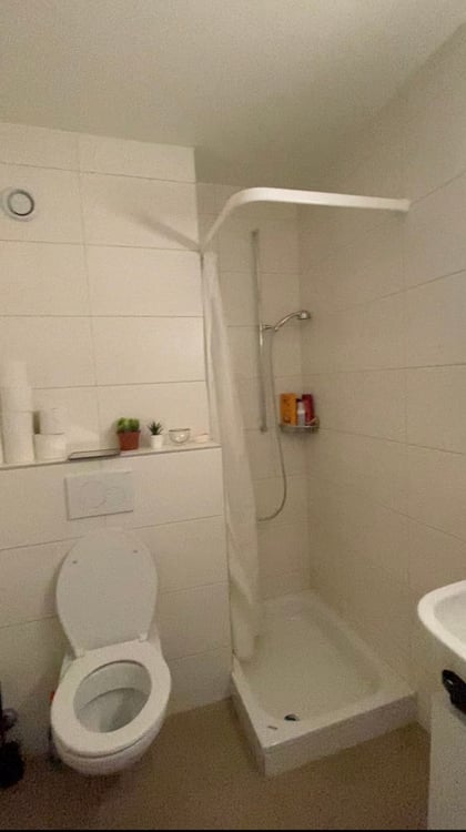 SALLAZ - Charmant appartement de 1,5 pièce avec piscine dans un cadre verdoyant 7
