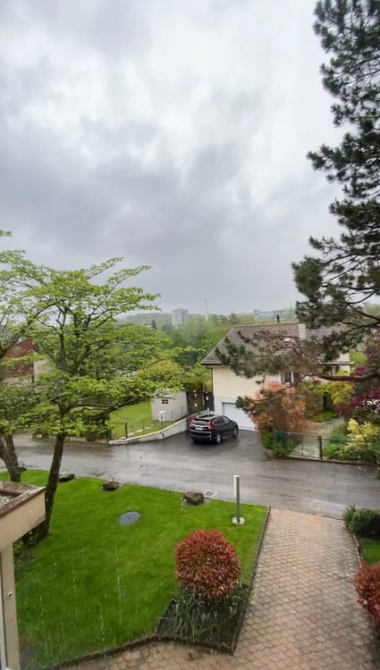 SALLAZ - Charmant appartement de 1,5 pièce avec piscine dans un cadre verdoyant 4