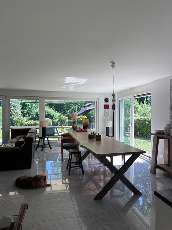 Geräumiges 6-Zimmer-Familienhaus zur Miete in Küsnacht 2