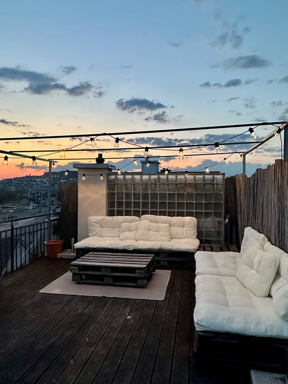 Spacious 1.5-Room Apartment with Balcony in Zürich 8006 5