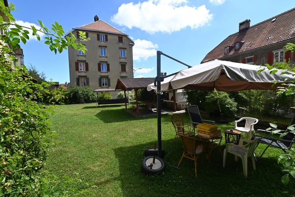 Bel appartement avec cachet et cheminée avec accès au jardin 9