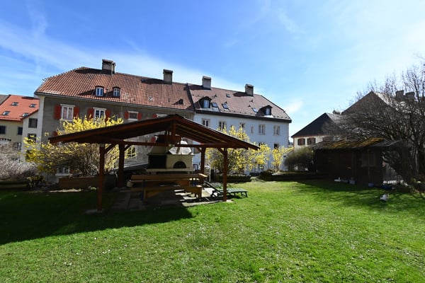 Immeuble de rendement net 6,12 % avec chauffage à distance. 3