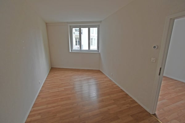 Appartements et locaux commerciaux très bien situé à Lausanne 4