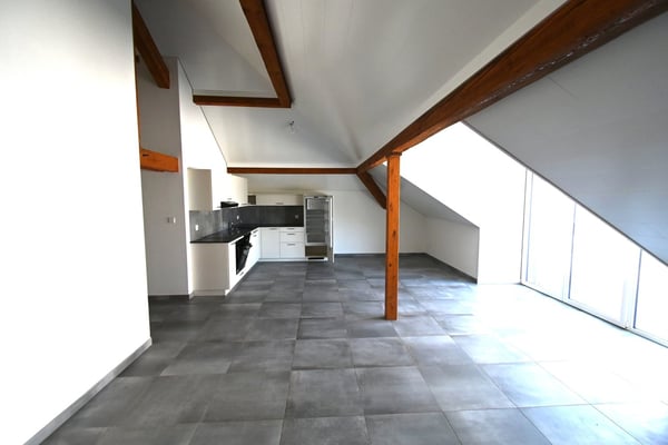 Appartement attique lumineux avec terrasse panoramique à Les Ponts-de-Martel 6
