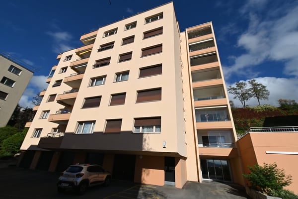 Appartement 2.5 pièces lumineux avec terrasse à Neuchâtel 2