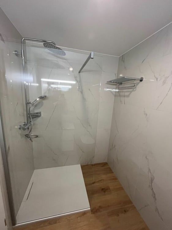 GRENAT-GRYON - STUDIO A LOUER A L'ANNEE OU A LA SAISON D'HIVER 9