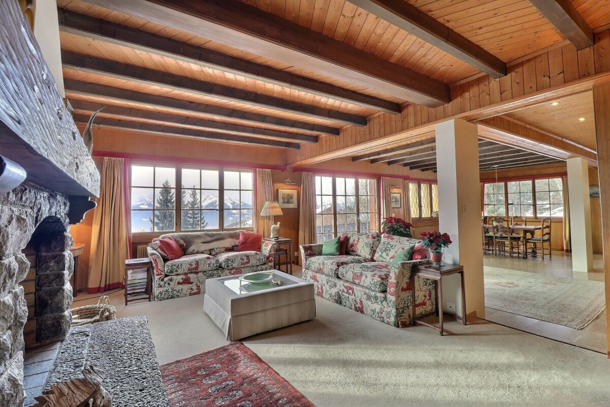 Three-story chalet in the residential complex with panoramic views of the Alps.