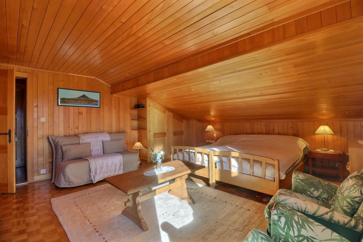 Chalet de 9 pièces, proche du centre