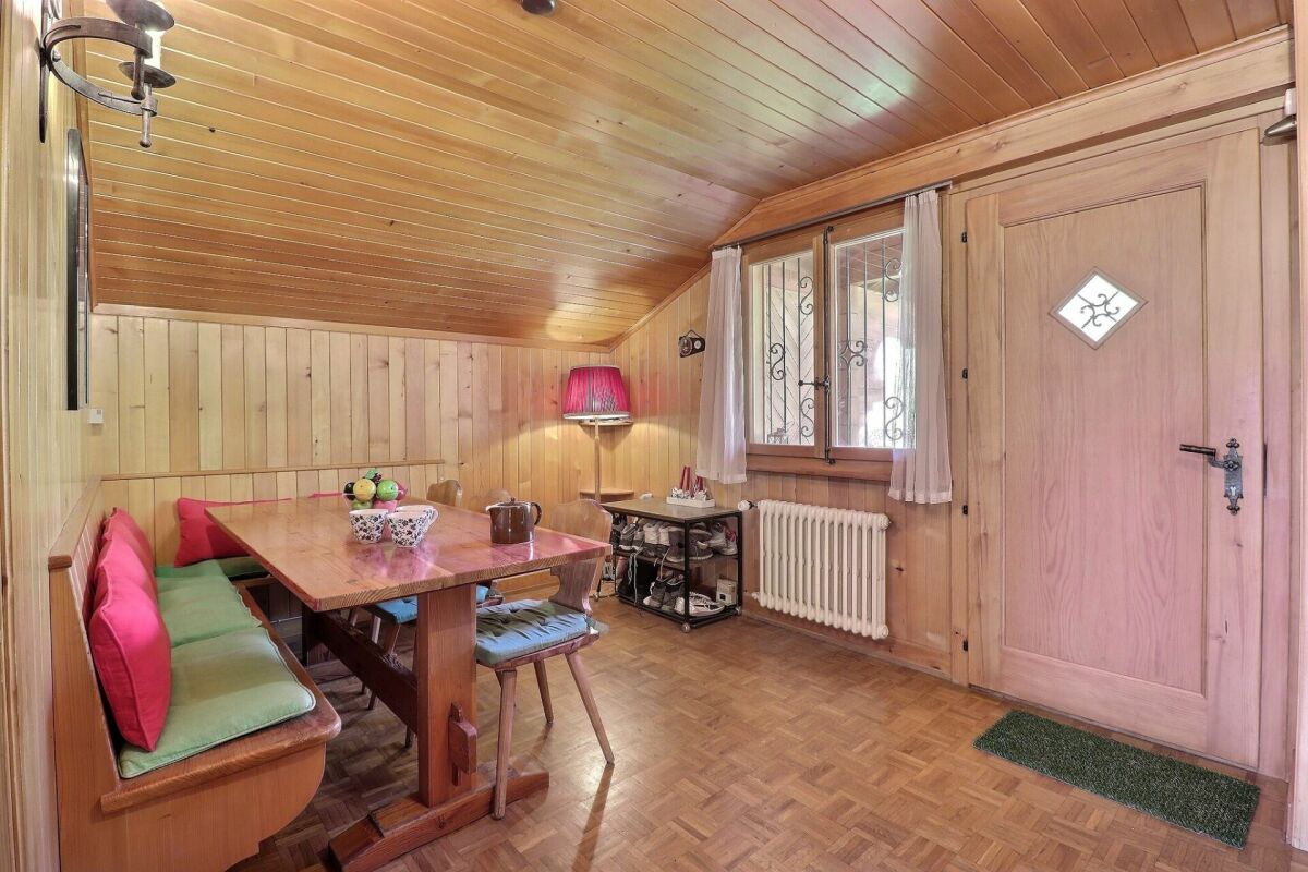 Chalet de 9 pièces, proche du centre