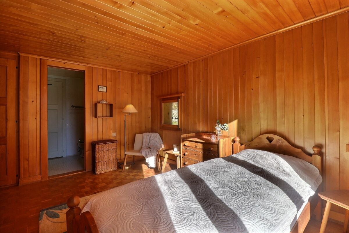 Chalet de 9 pièces, proche du centre