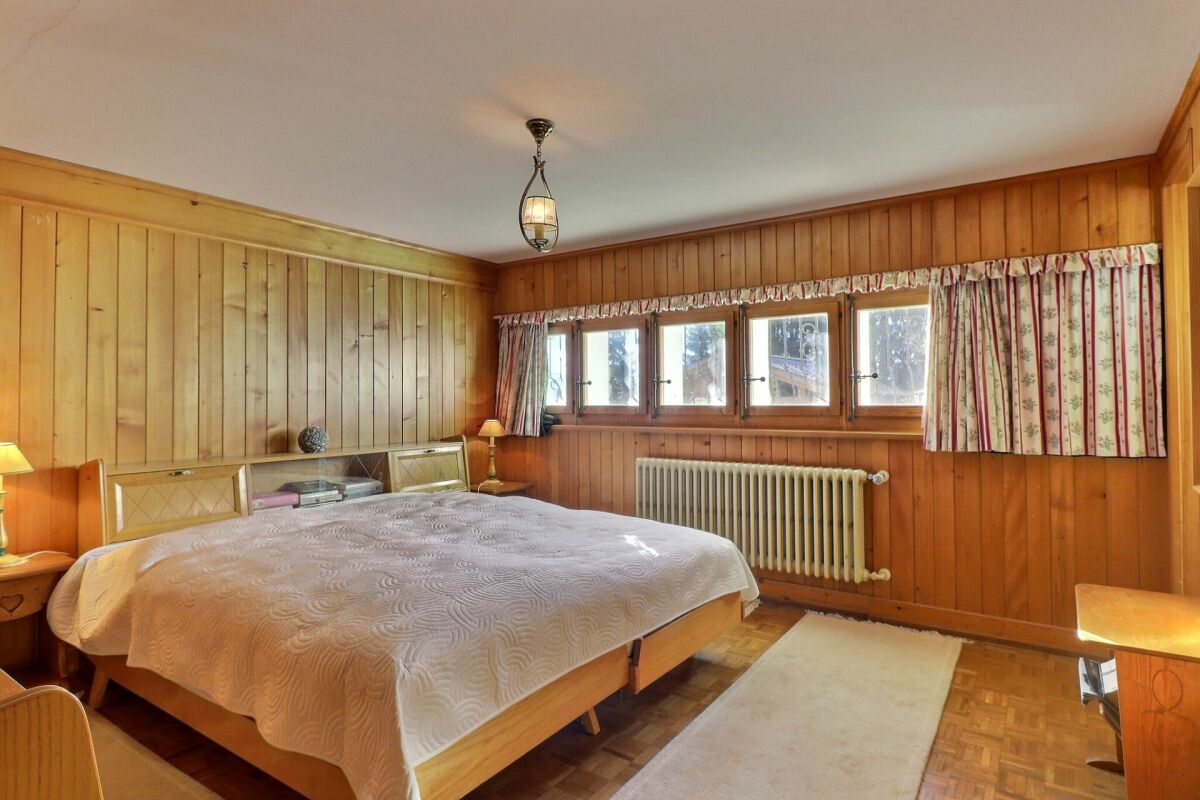 Chalet de 9 pièces, proche du centre