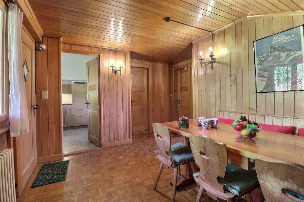 Chalet de 9 pièces, proche du centre