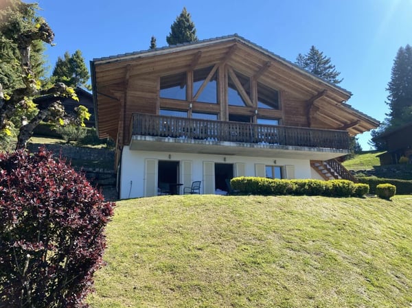 Chalet avec vue panoramique sur les Alpes - 5 pièces 22