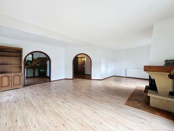 Belle villa à réinventer dans un cadre privilégié 2