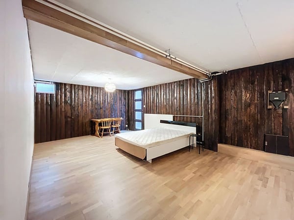 Belle villa à réinventer dans un cadre privilégié 12