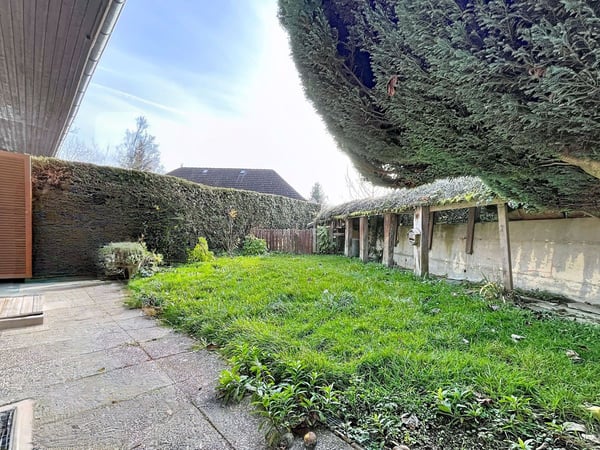 Belle villa à réinventer dans un cadre privilégié 6