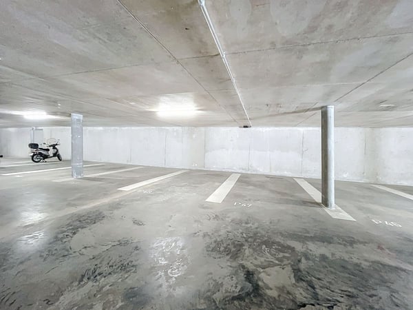 Local commercial de 20m2 + dépôt de 40m2 7