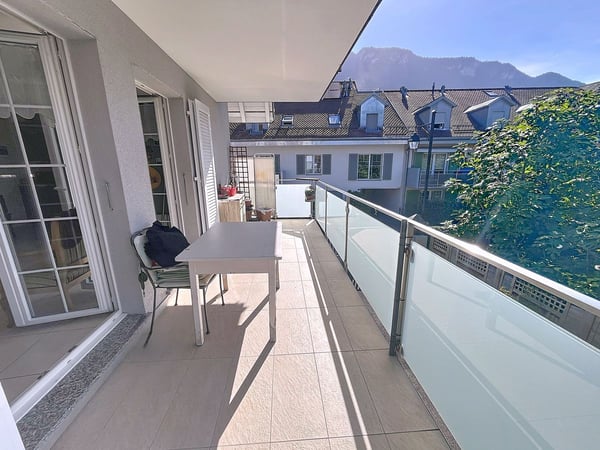 Coeur de Villeneuve: Immeuble de 3 appartements + parcelle constructible 4