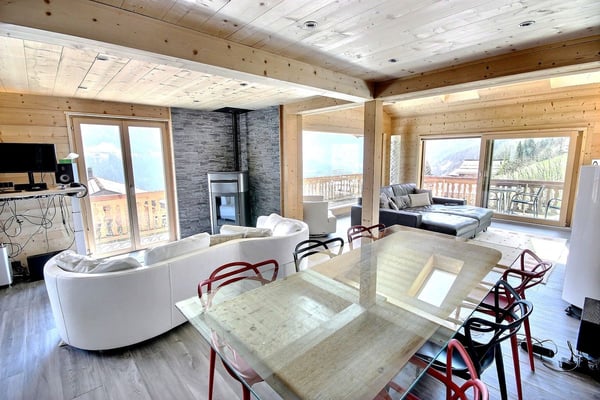 MAGNIFIQUE CHALET DE 2 APPARTEMENTS 2
