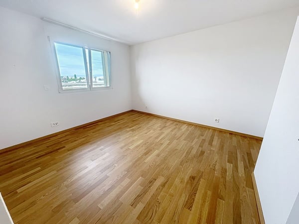 Attique avec ascenseur privatif et balcon périphérique 5