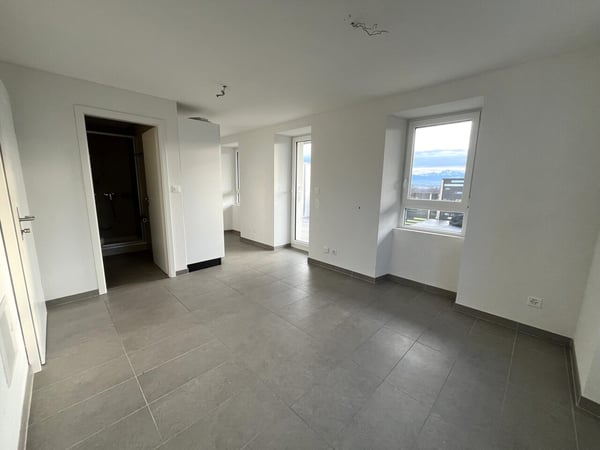 Beau Studio avec grand balcon à Ropraz 1