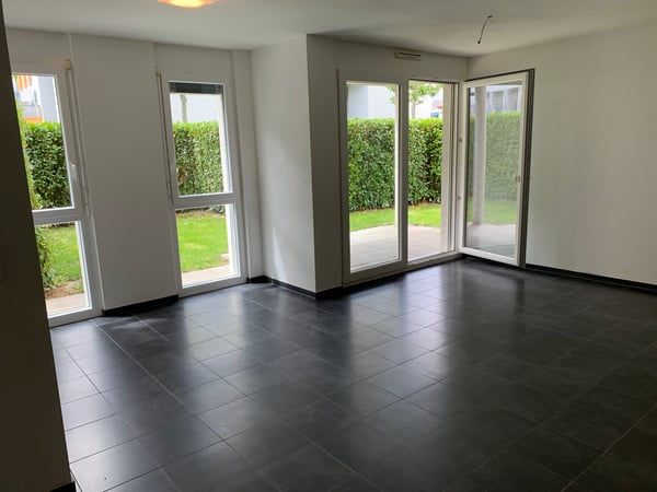 Appartement 2.5 pièces au rez-de-chaussée avec terrasse et jardin 3