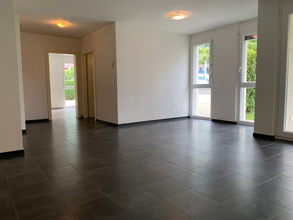Appartement 2.5 pièces au rez-de-chaussée avec terrasse et jardin 4