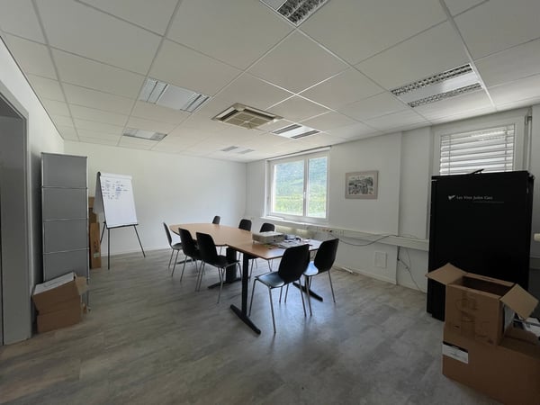 Spacieuse surface de bureau, facile d'accès - 1ER LOYER OFFERT 6