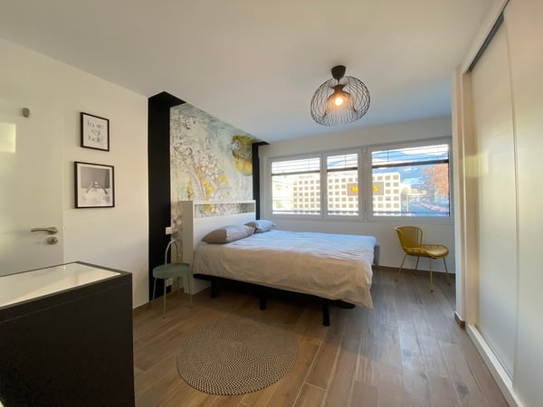 Lumineux studio meublé à deux pas de la gare 1