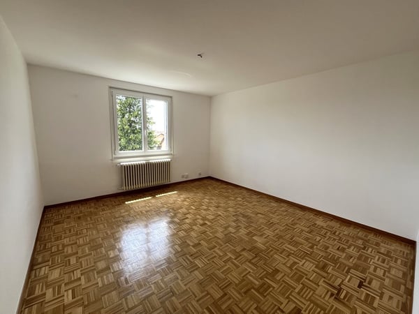 Grand 2.5 pièces avec balcon à Echallens 2