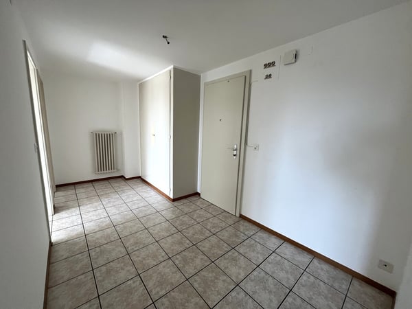 Grand 2.5 pièces avec balcon à Echallens 4