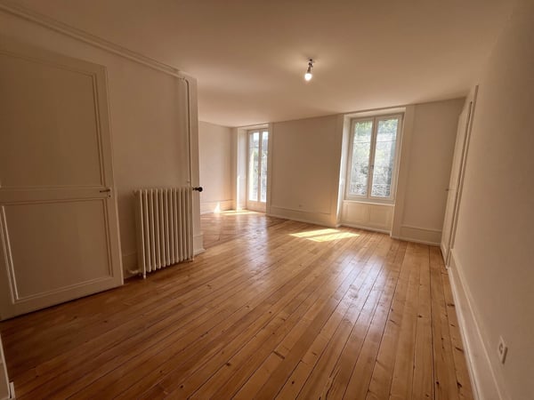 Magnifique 3.5 pièces rénové avec balcon et jardin à Yverdon-les-Bains 4