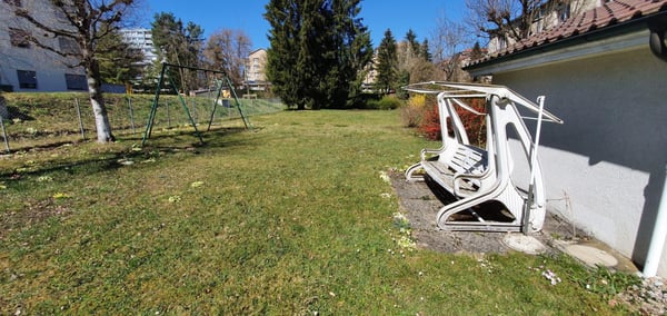 RARE : terrain à bâtir avec maison individuelle au quartier du Jura 3