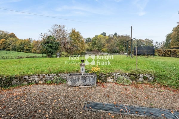 Splendide maison moderne de 2 pièces avec un grand jardin à Colombier 4