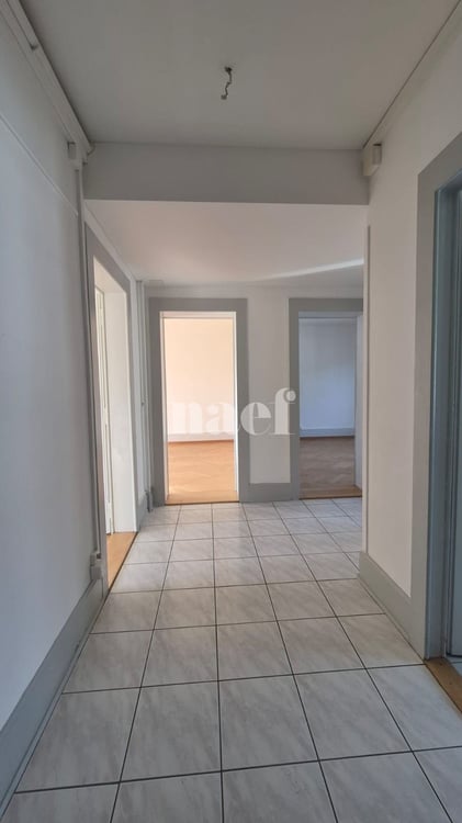 Appartement de 1 pièces situé au 4ème étage, rue de l'Eglise 6, 2000 Neuchâtel 4
