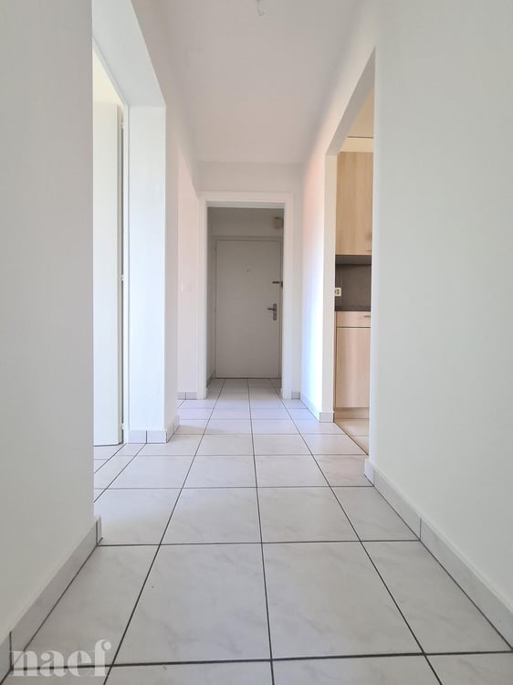 Bel appartement situé à deux pas de la gare CFF et des commerces. 8