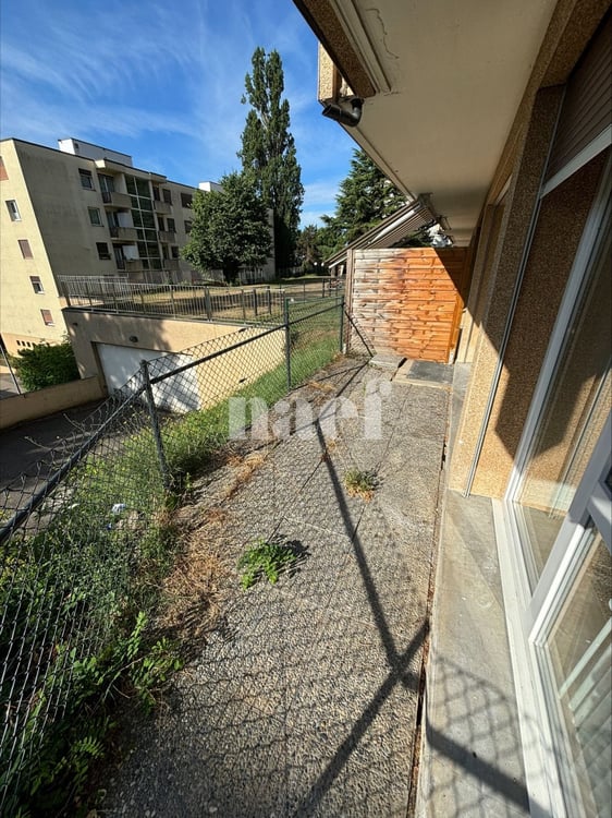 Appartement lumineux avec terrasse 8