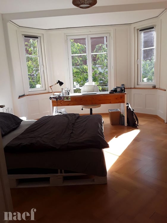 Appartement de 5.5 pièces au 2ème étage avec ascenseur situé à la rue de l'Eglise 6, 2000 Neuchâtel 4
