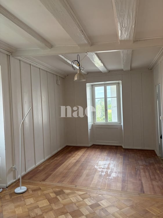 Charmant appartement rénové au coeur du Landeron 2