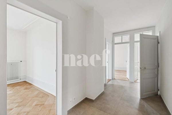 très grand appartement de 3.5 pièces proche du centre 5
