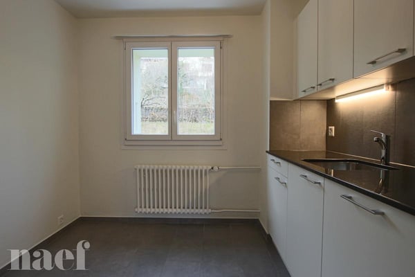 Bel appartement de 3 pièces, proche des commodités. 2